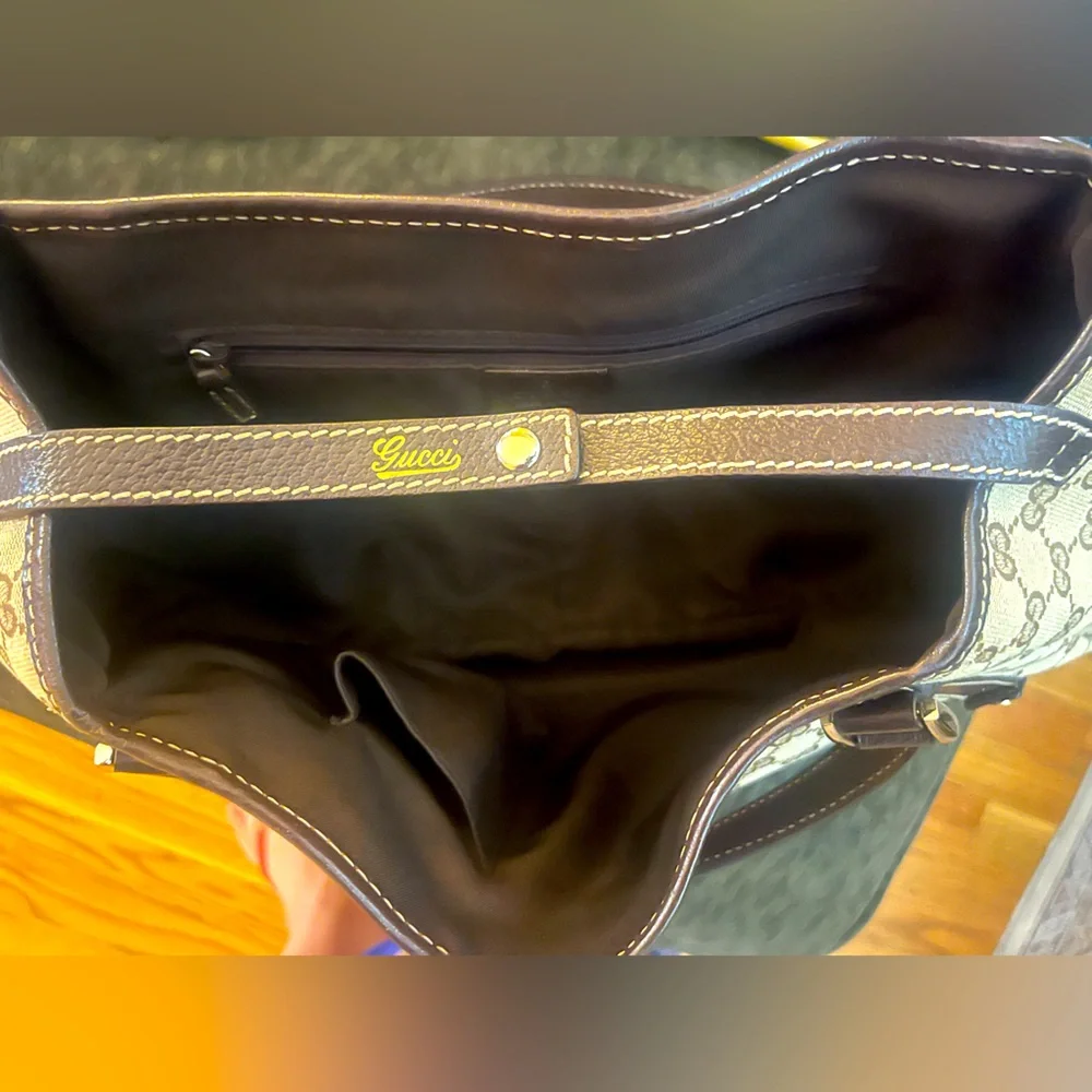 Gucci Abbey Tote Bag - Picture 4 of 7